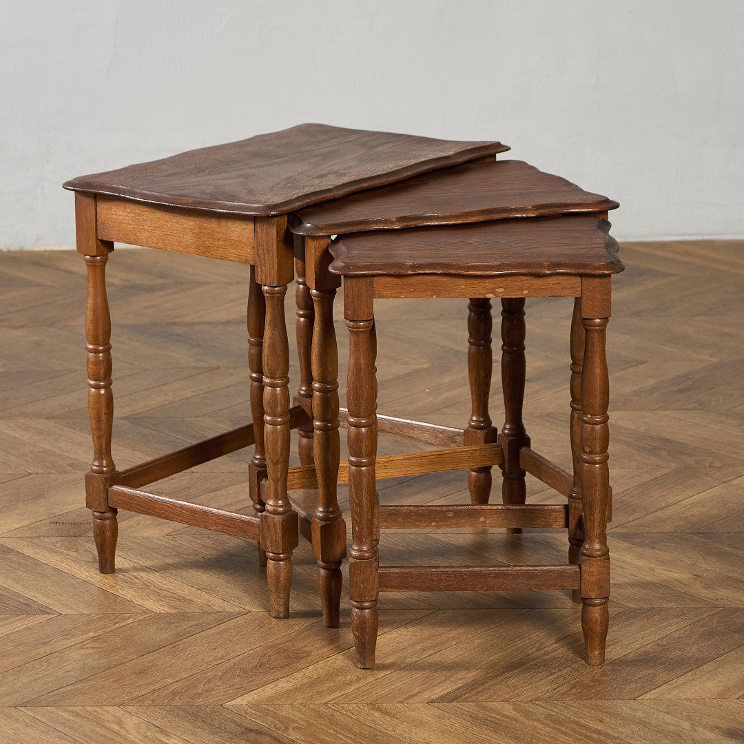 Nest Table 時を重ねた機能美 – camori ヴィンテージ家具・北欧
