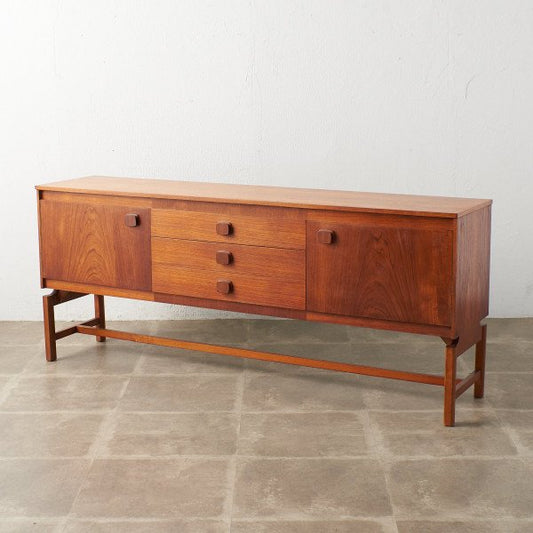 英国ヴィンテージ サイドボード