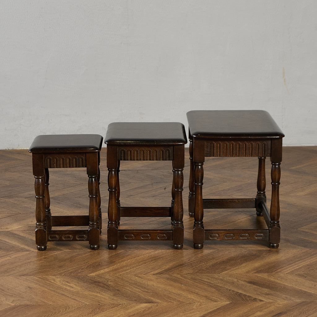 Priory オーク材 ネストテーブル