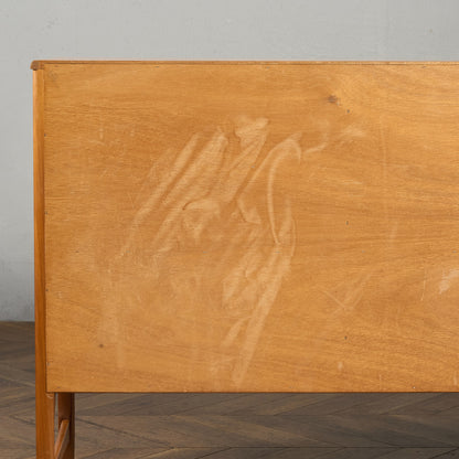 十字扉 ヴィンテージ サイドボード