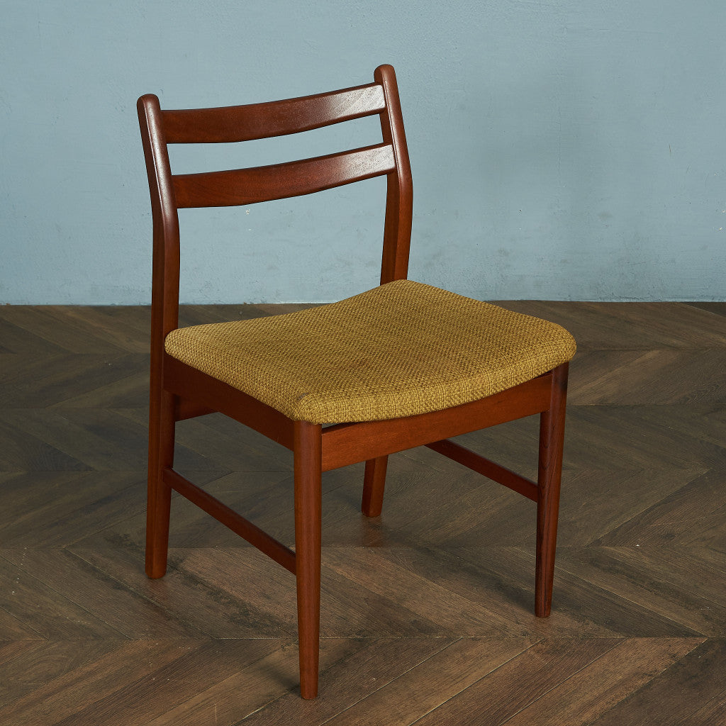 1970s ヴィンテージ イギリス製 ダイニングチェア 張替仕上済② 1970s ヴィンテージ イギリス製 ダイニングチェア 張替仕上済