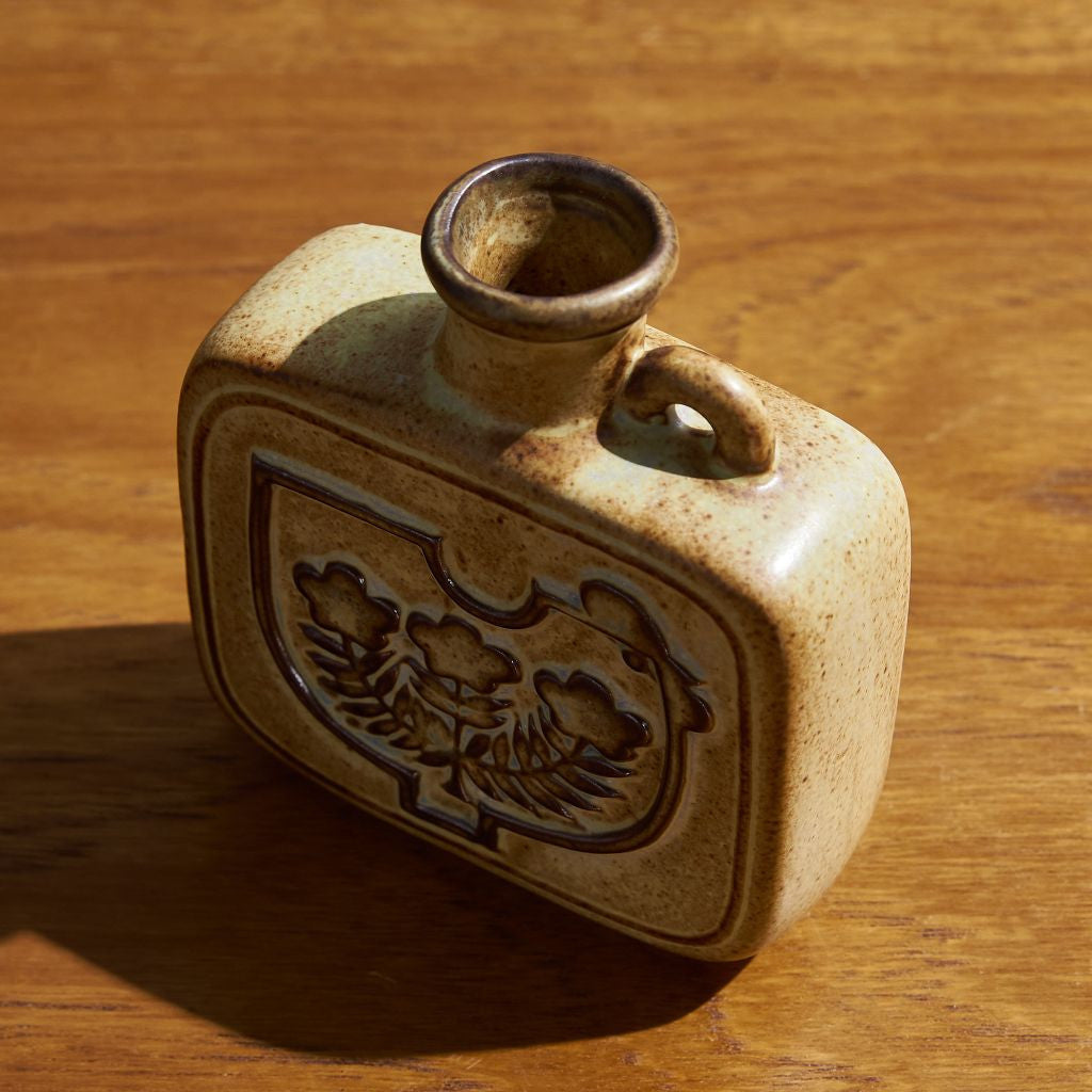 With a grip square Vase