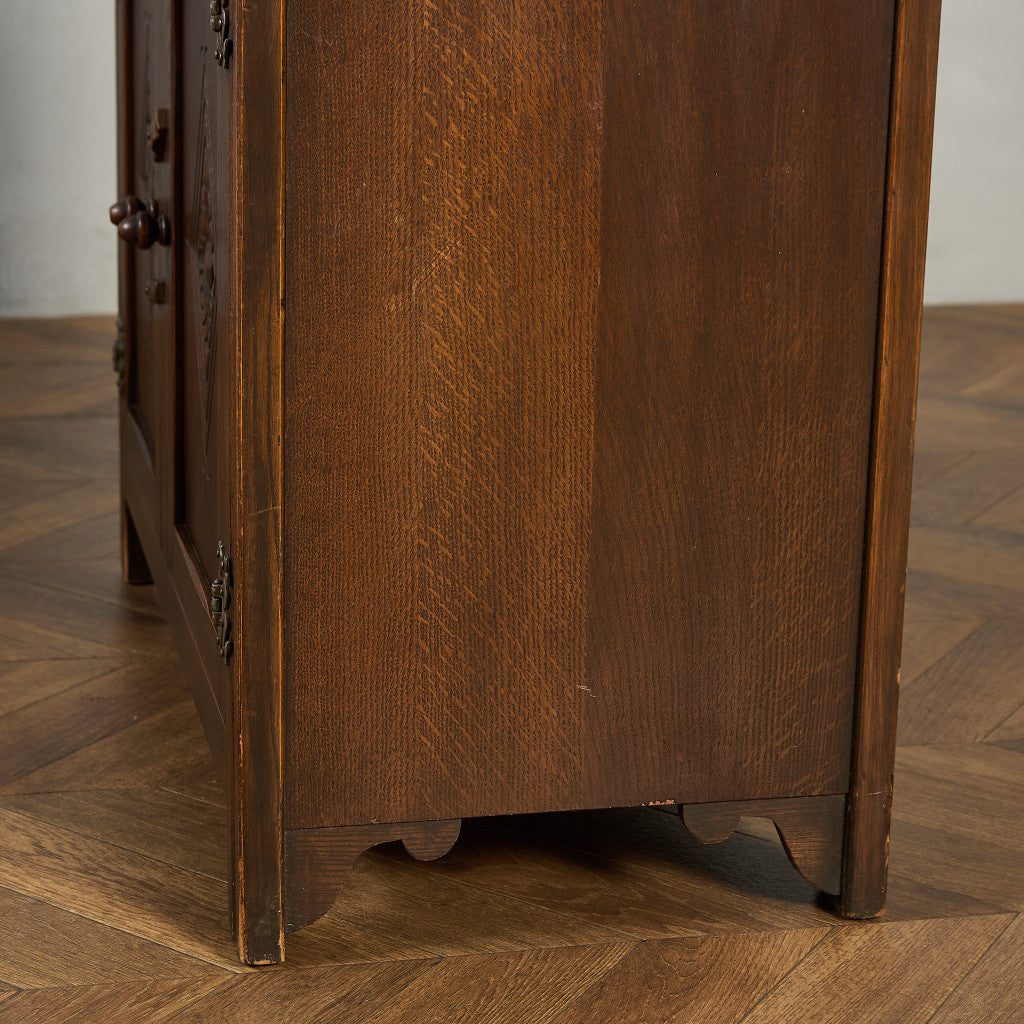 ウェルシュドレッサー 食器棚