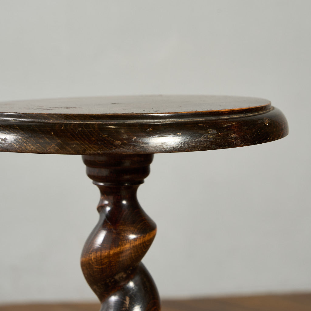 サイドテーブル