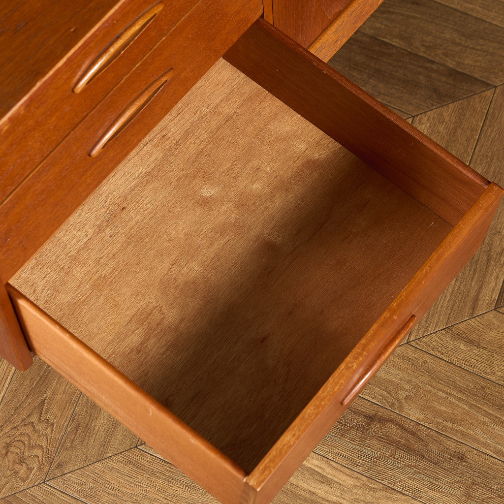 ヴィンテージ ハイ サイドボード