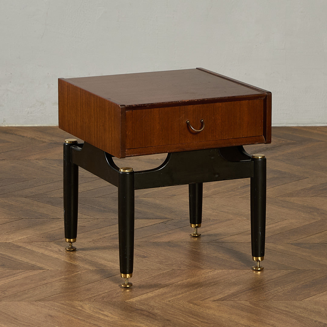 G-PLAN ベッドサイドキャビネット ナイトテーブル(301) G-PLAN ベッドサイドキャビネット ナイトテーブル(301) G-PLAN