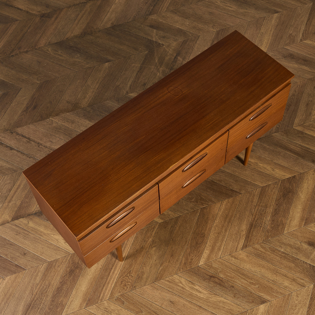 ホームウォージー ギャランティード ファニチャー Homeworthy guaranteed furniture ヴィンテージ サイドボード #89567