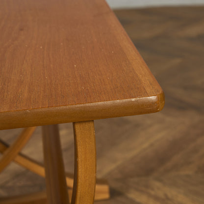 ネストテーブル