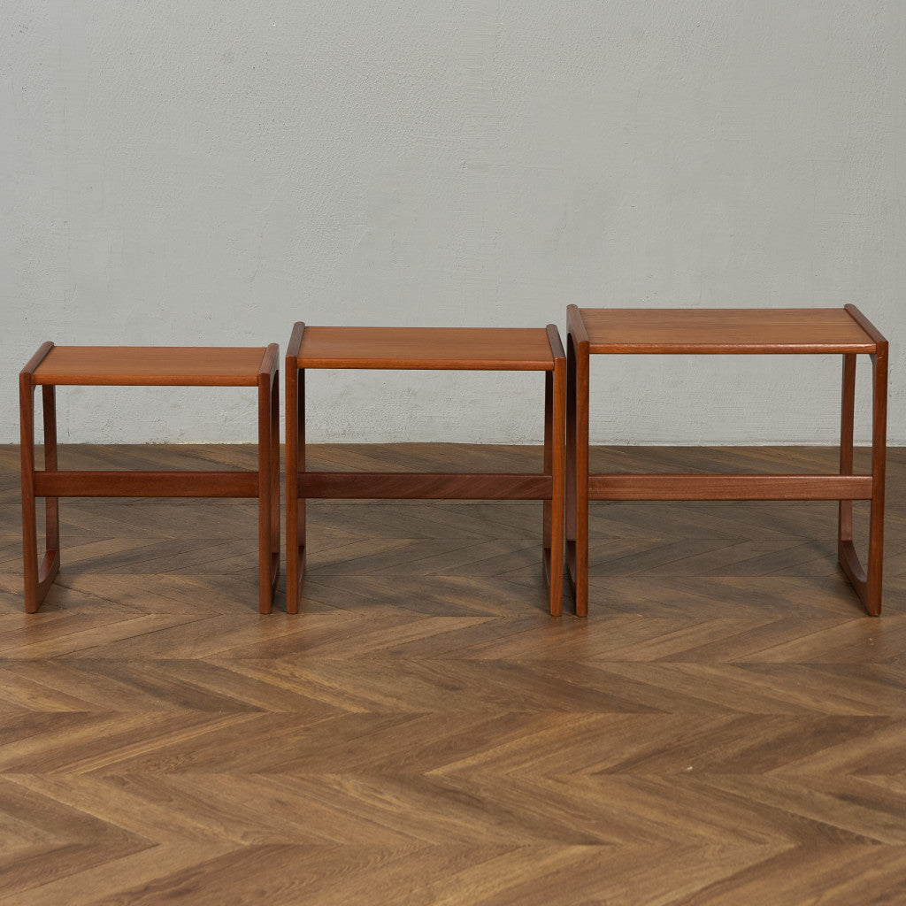 Quadrille ヴィンテージ ネストテーブル