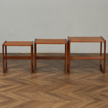 Quadrille ヴィンテージ ネストテーブル