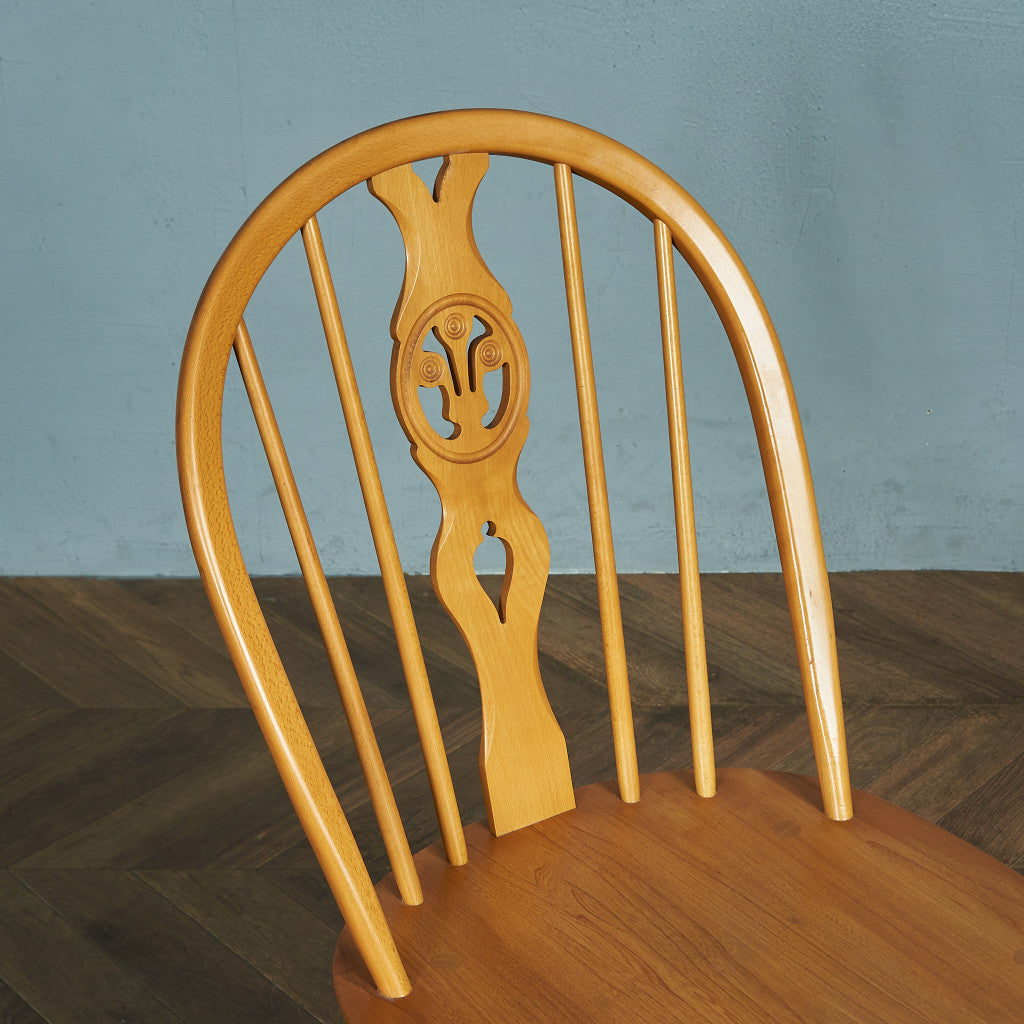 シスルバックチェア / ラウンドメタルラベル