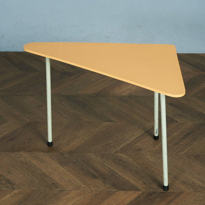 英国ヴィンテージ トライアングル センターテーブル / コーヒーテーブル #85362