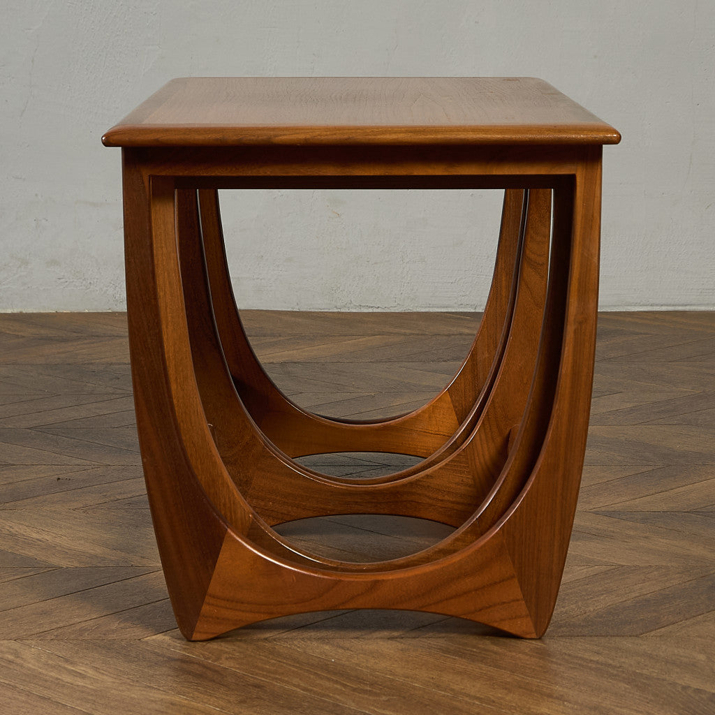 Astro ネスト コーヒーテーブル