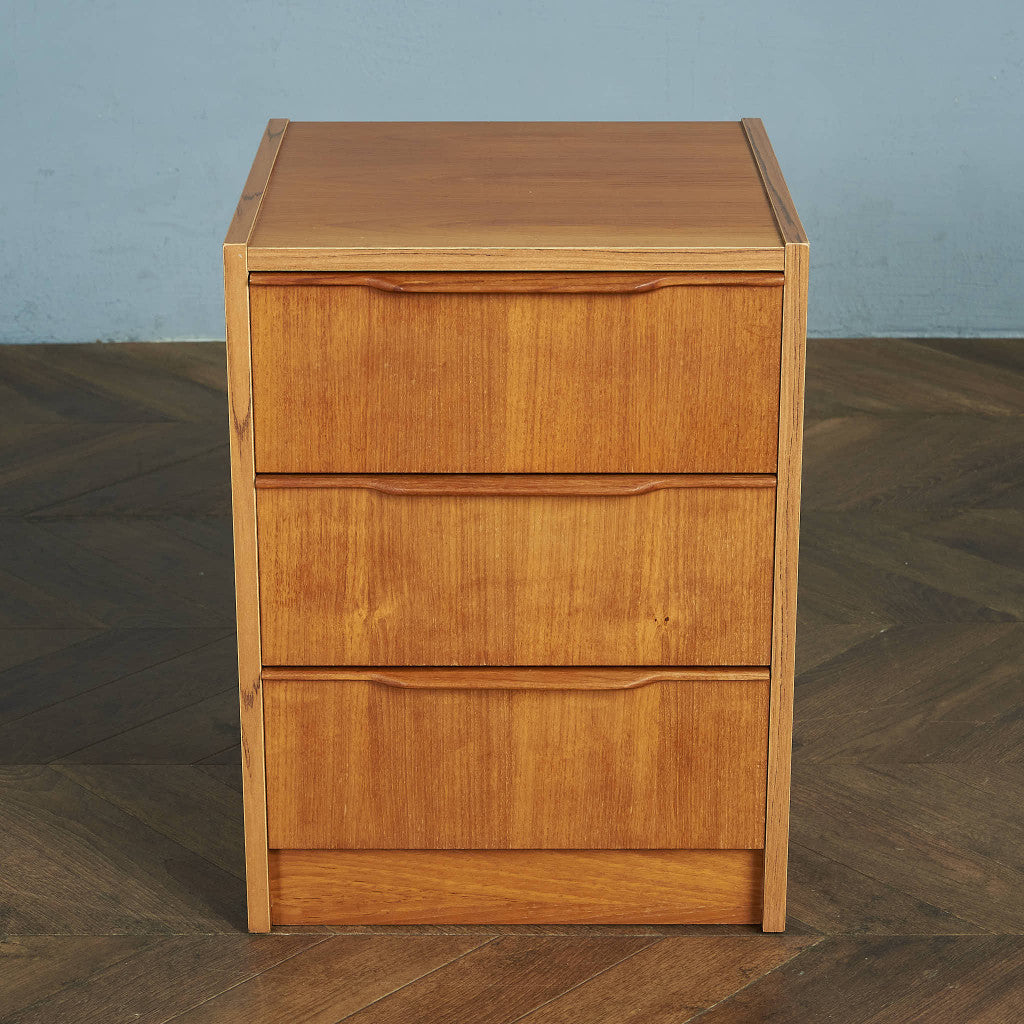 STEENS Vintage 3-Drawer Side Chest/Bedside Cabinet #83946