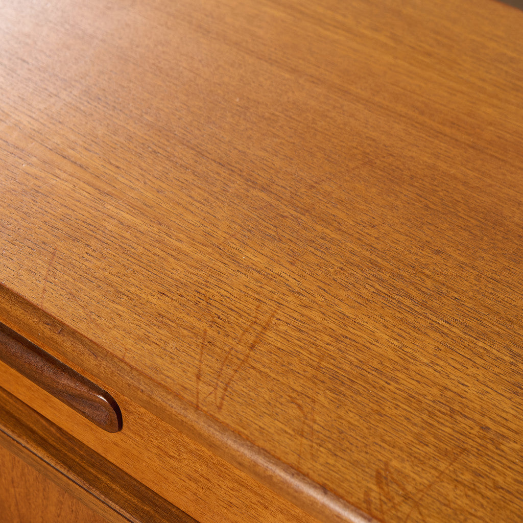 Fresco ヴィンテージ 脚付き サイドボード (4072)