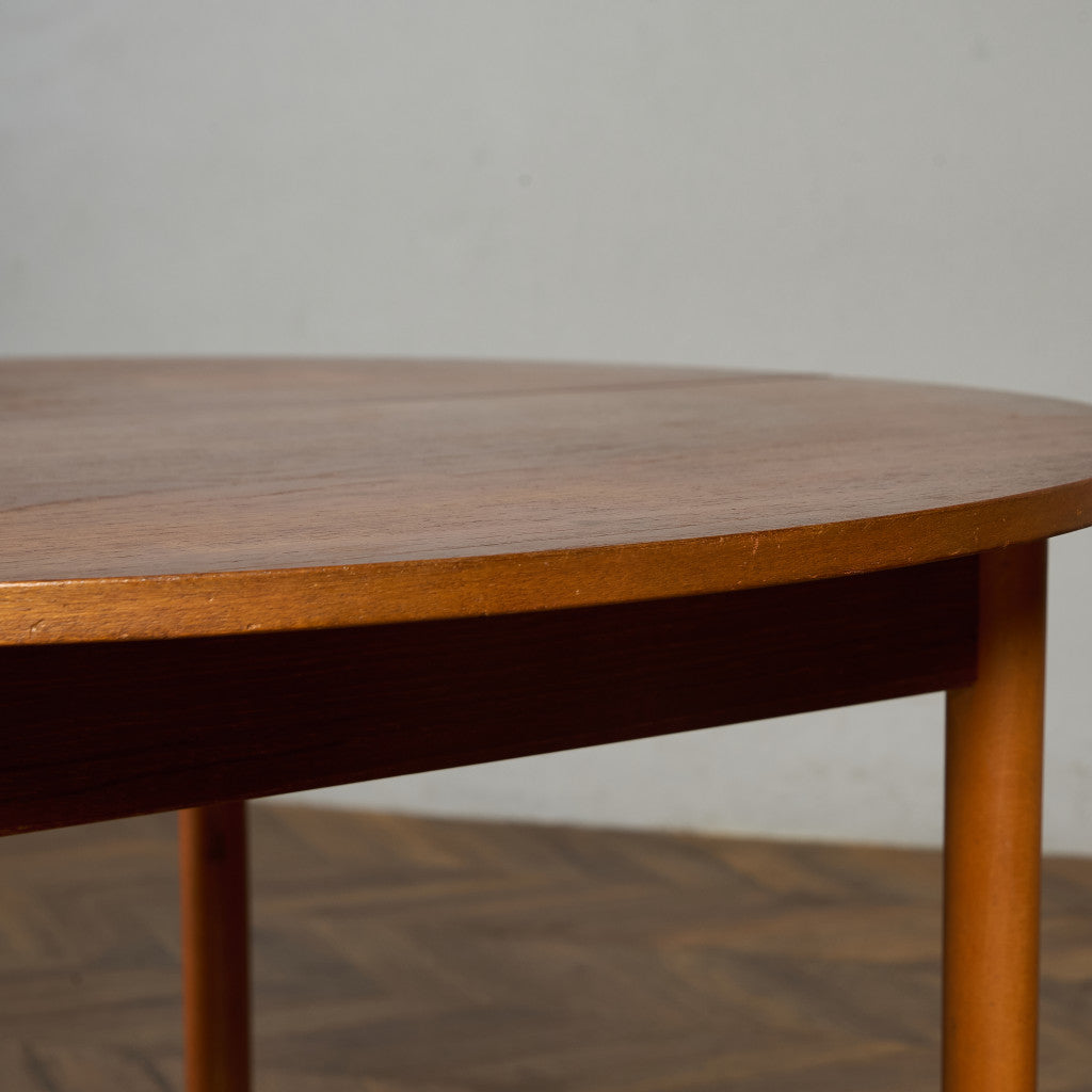 英国 ヴィンテージ ラウンド ダイニングテーブル