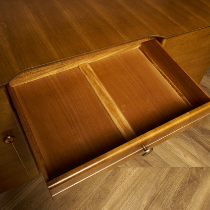 英国ヴィンテージ サイドボード