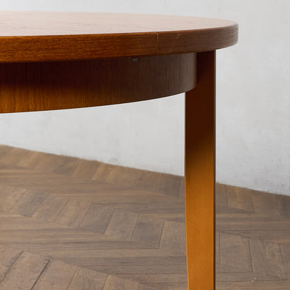 旧東ドイツ ヴィンテージ ラウンド ダイニングテーブル #95593