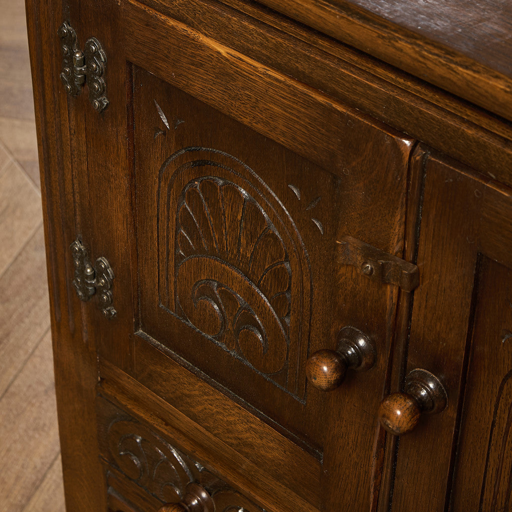 英国 クラシック オーク サイド キャビネット