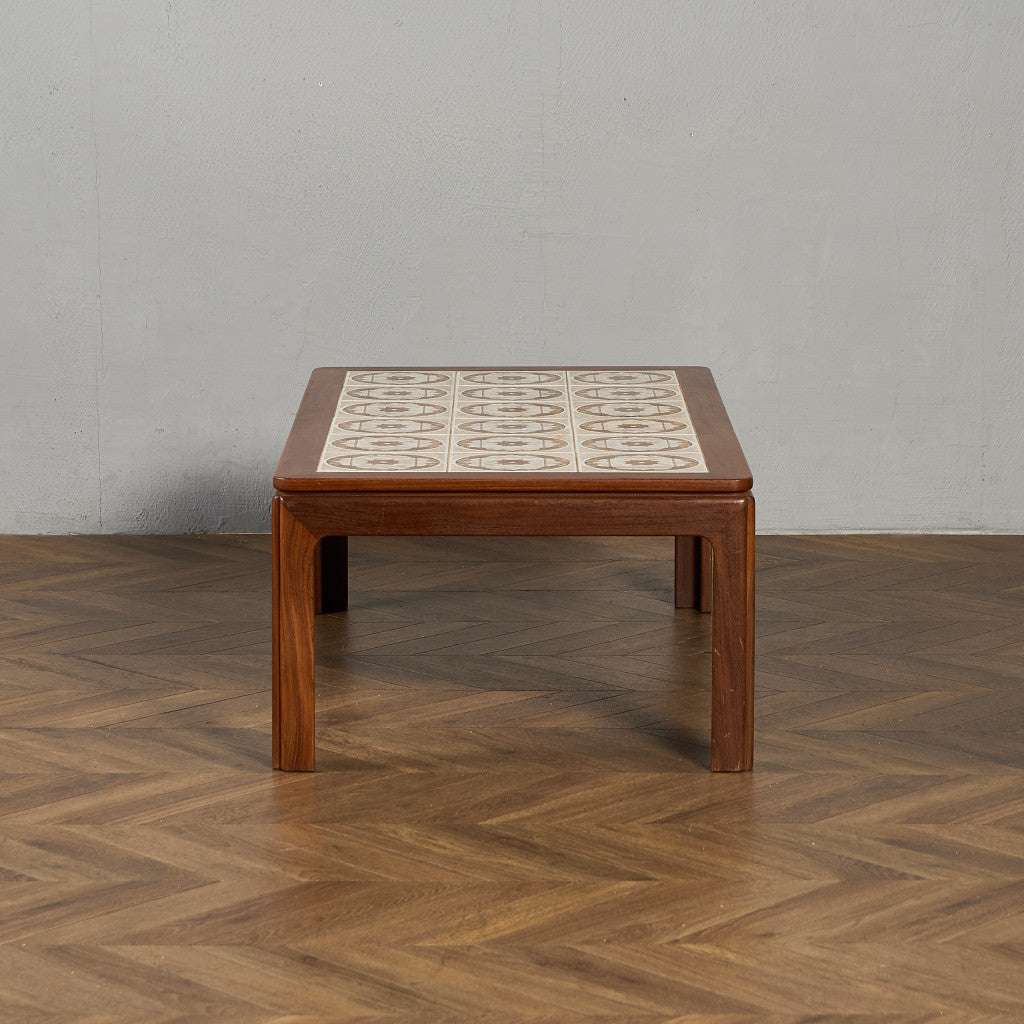 タイルトップ コーヒーテーブル