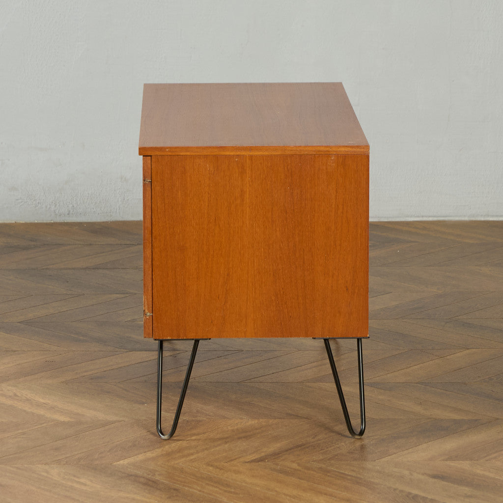 英国 ヴィンテージ キャビネット