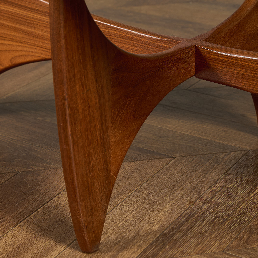 astro オーバルコーヒーテーブル