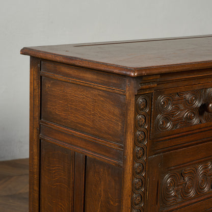 英国 クラシック キャビネット 食器棚