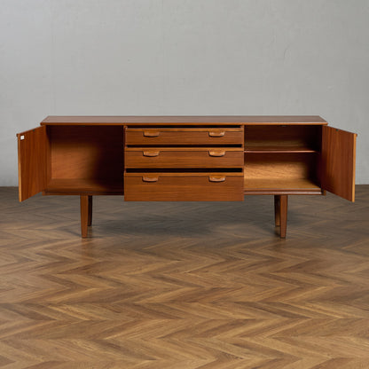 イギリス ヴィンテージ サイドボード カップボード