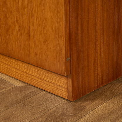 英国 ヴィンテージ キャビネット