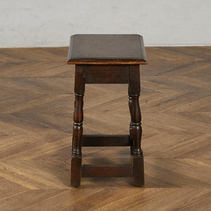 サイドテーブル