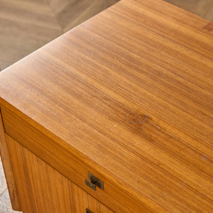 Limelight ヴィンテージ サイドボード