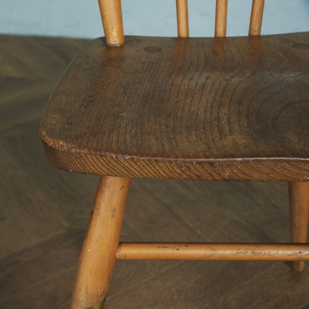 スティックバックチェア