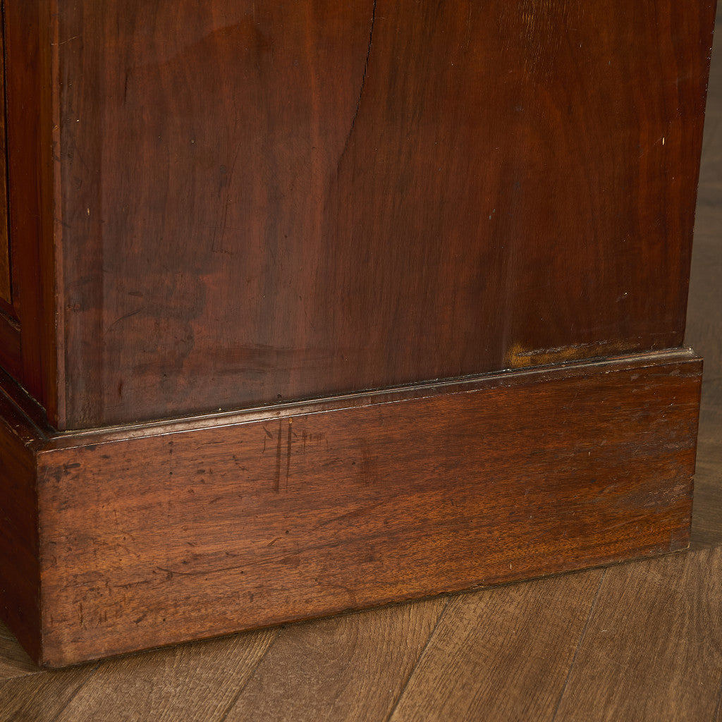 英国 アンティーク ワードローブ