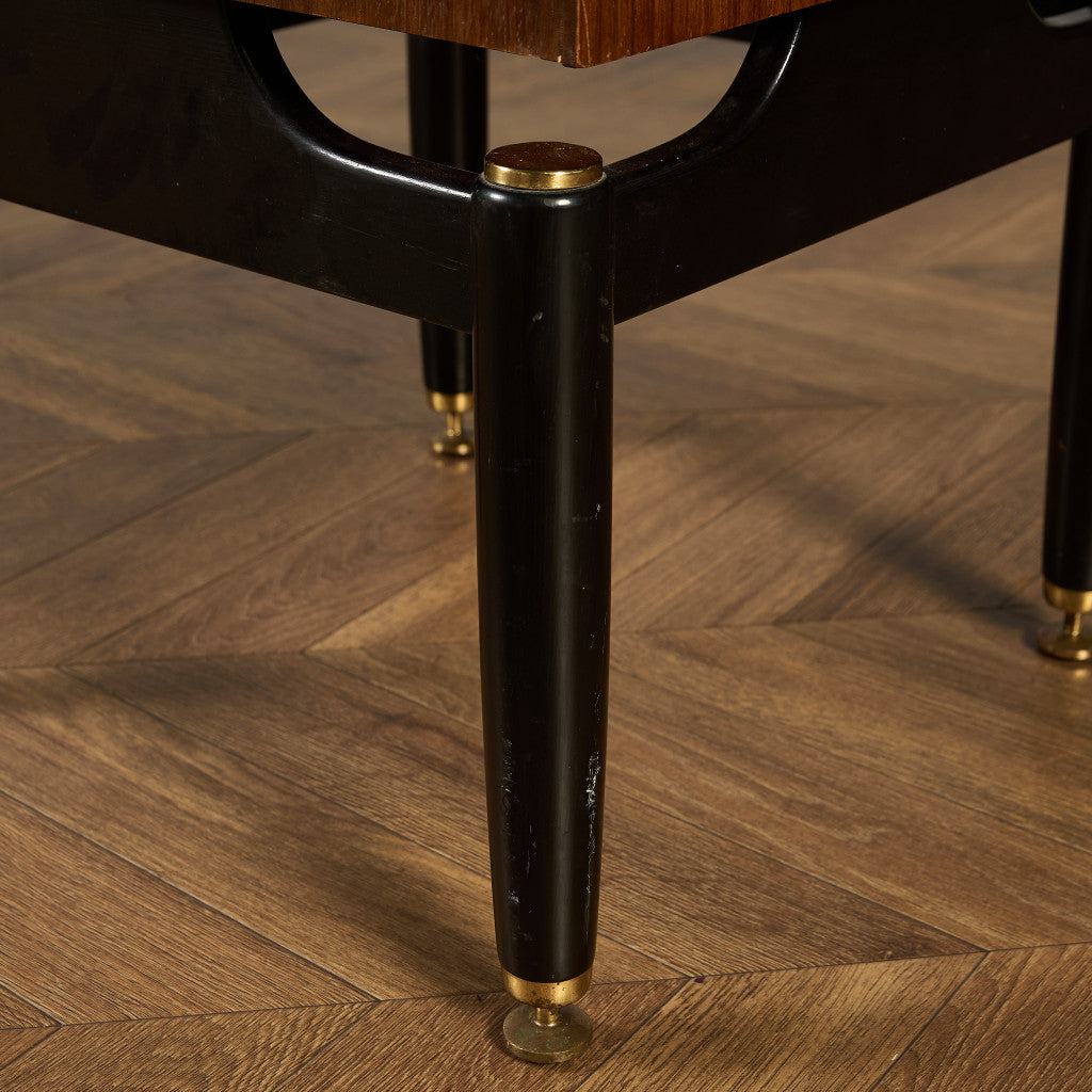 Tola&black ベッドサイドテーブル 206