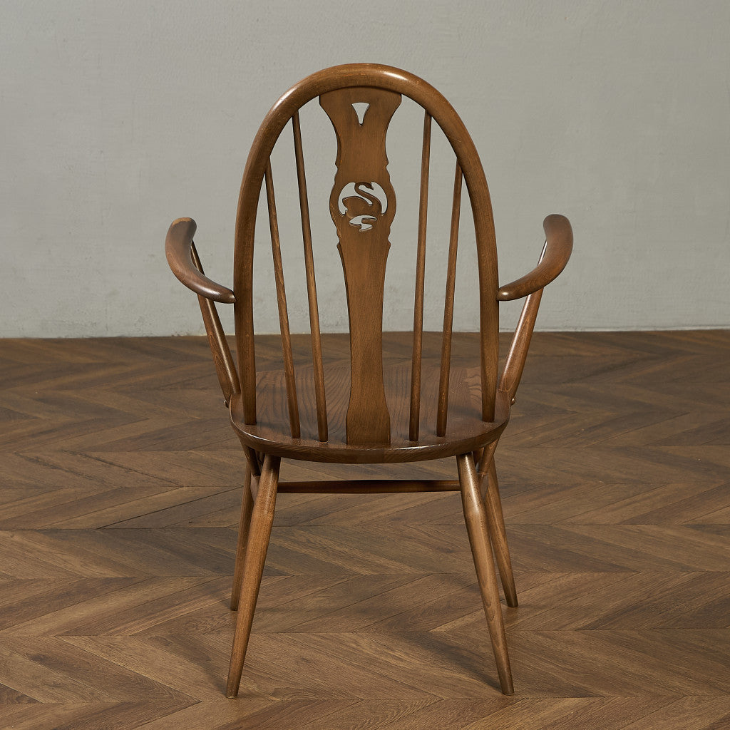 スワンバック アームチェア