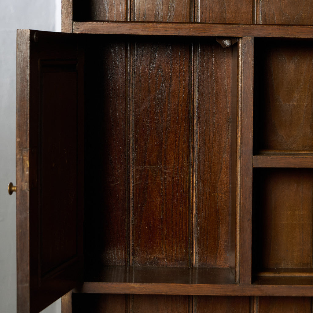 英国 クラシック ウェルシュドレッサー  食器棚