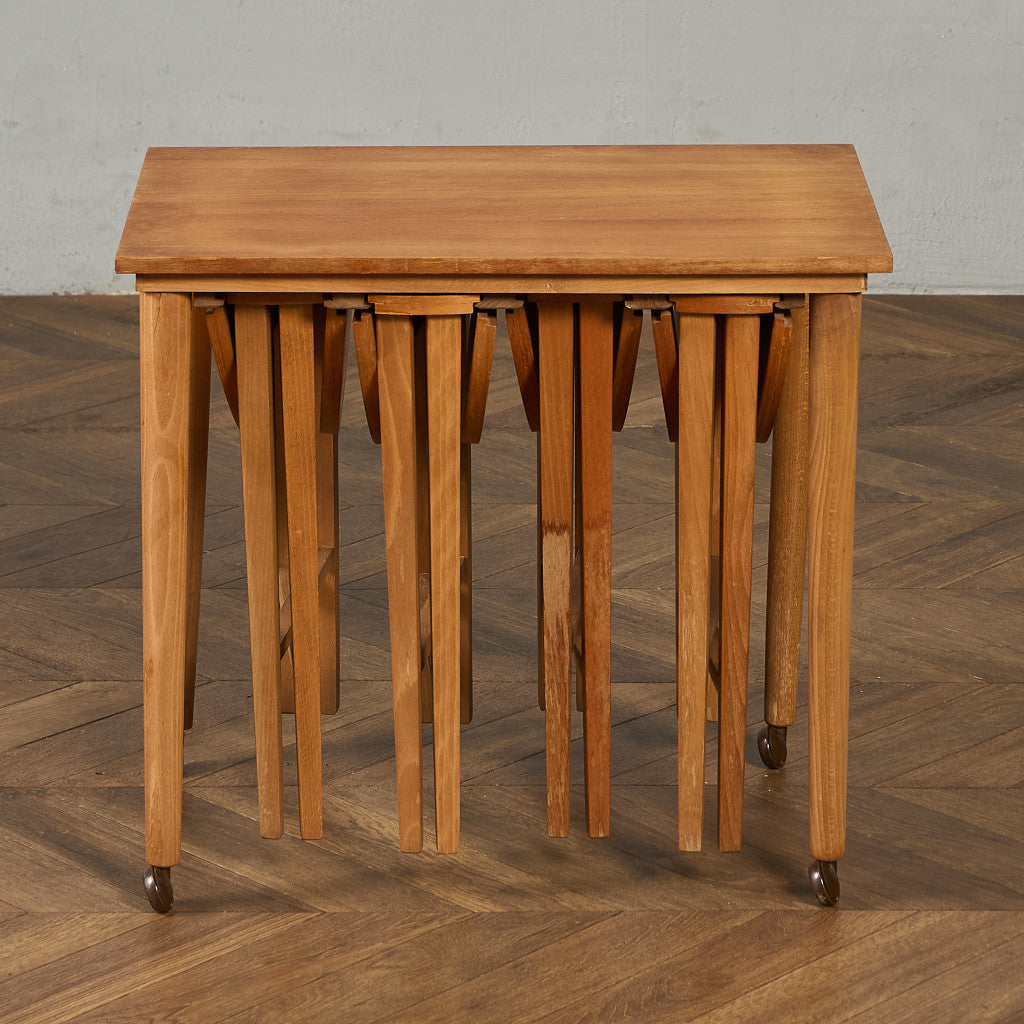 Novy Domov ヴィンテージ ネストテーブル