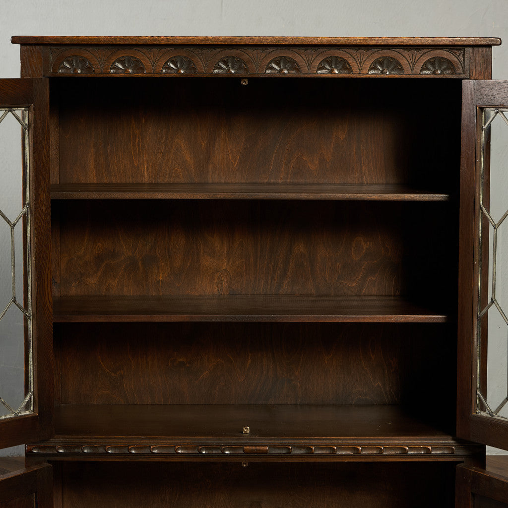 ガラス キャビネット