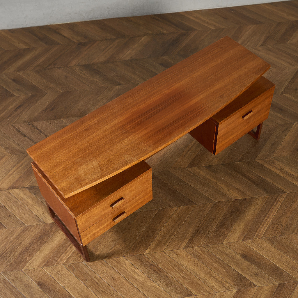 Quadrille ヴィンテージ デスク 両袖デスク