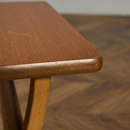 ネストテーブル