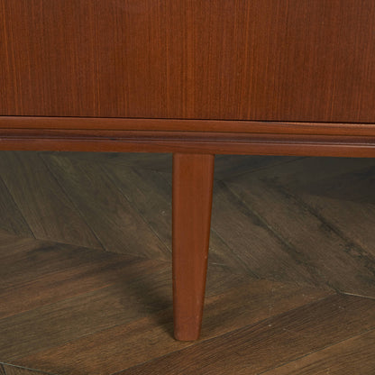 イギリスヴィンテージ サイドボード / カップボード