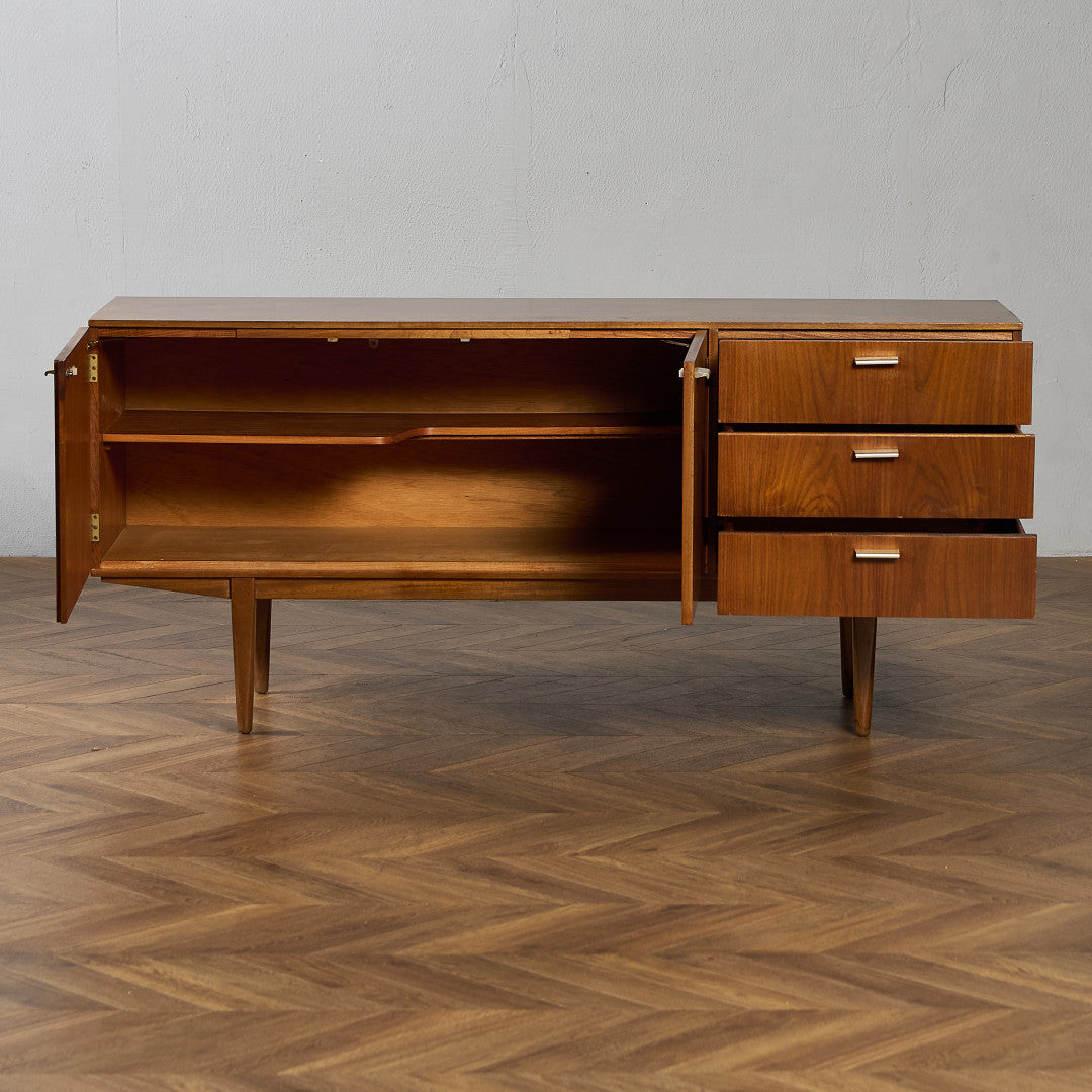 ライトン・ファニチャー Wrighton furniture (F Wrighton & Sons Ltd