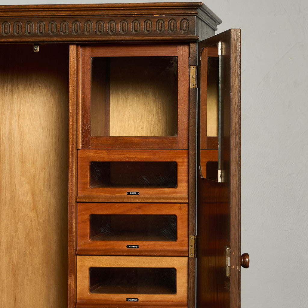 英国 クラシック ワードロープ