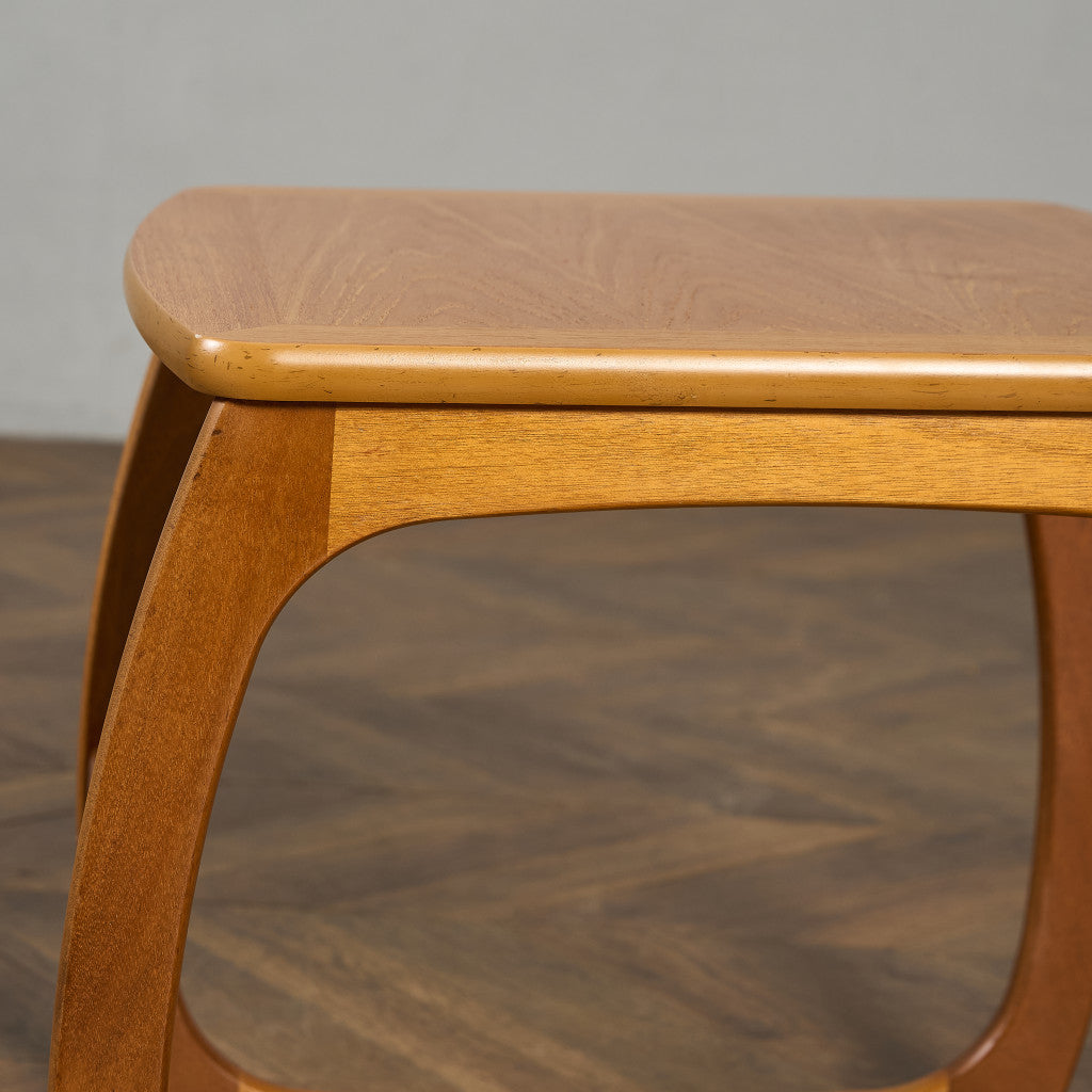 Burlington ネストテーブル