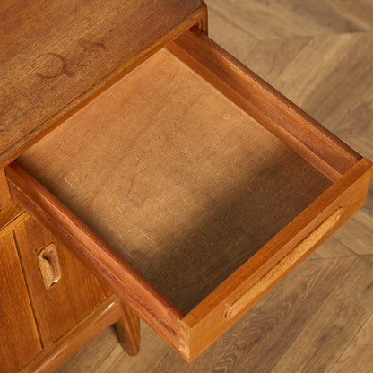 Fresco ヴィンテージ 脚付き サイドボード (4072)