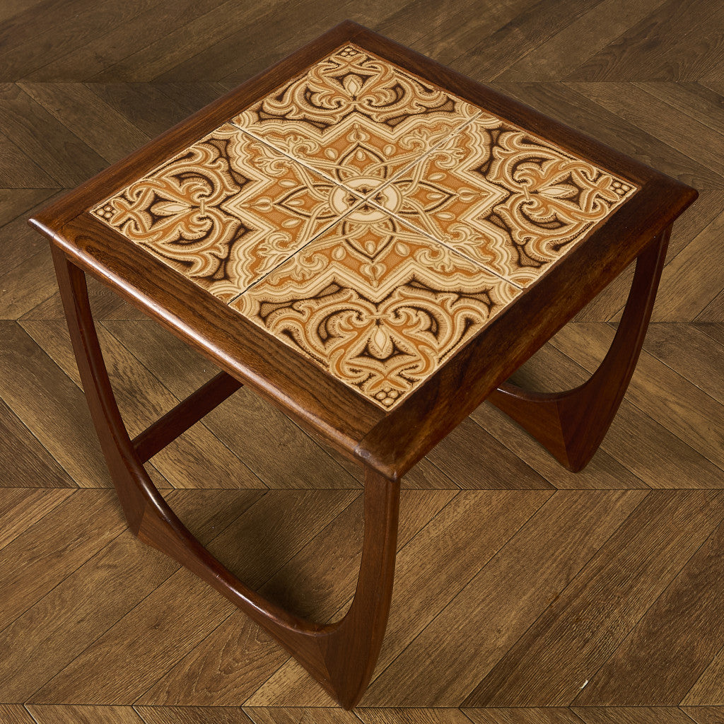 Astro ヴィンテージ タイルトップ ネストテーブル (3552D)