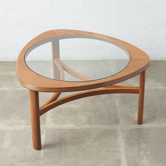 トライアングル ガラストップテーブル