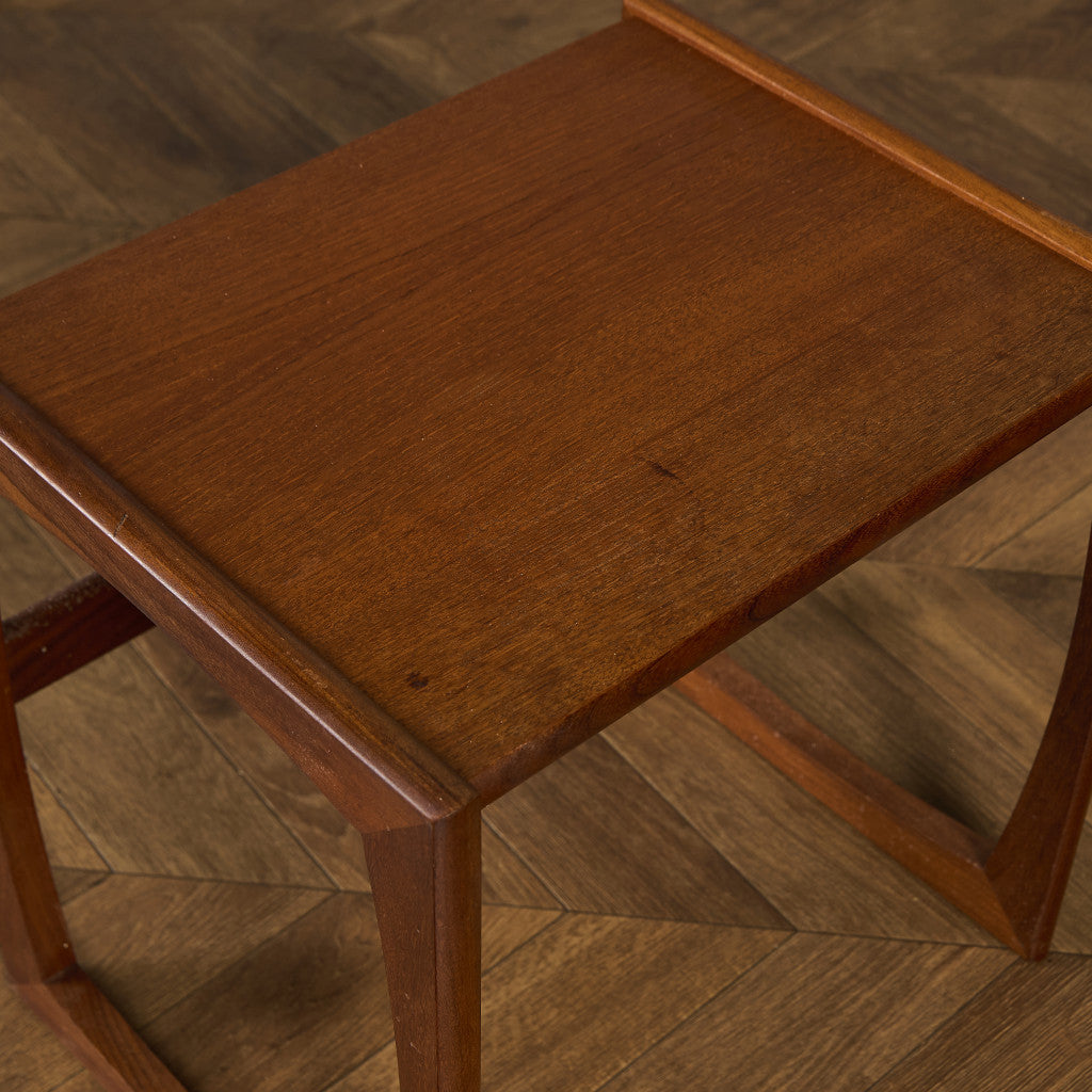 Quadrille ヴィンテージ ネストテーブル