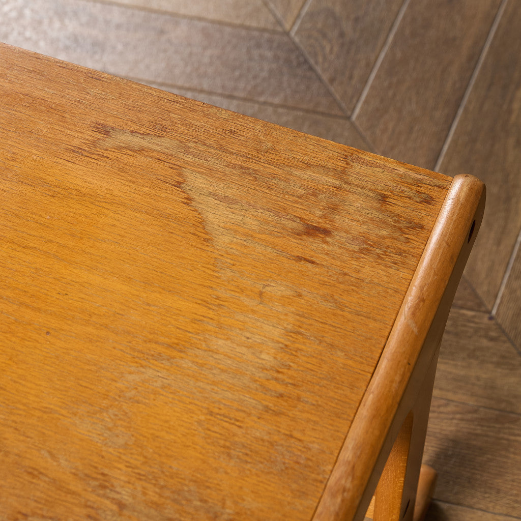 ルーマニア製 ヴィンテージ ネストテーブル