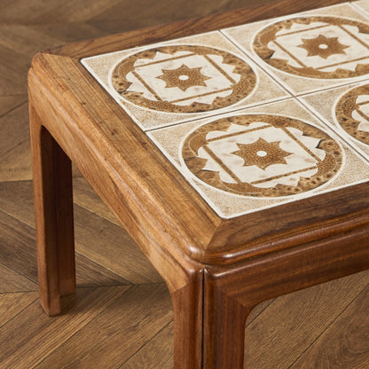 タイルトップ コーヒーテーブル